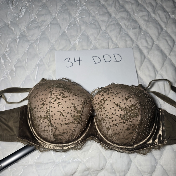 Victoria's Secret Other - Victoria's Secret Embroidered Lace Bra in Gold and Brown